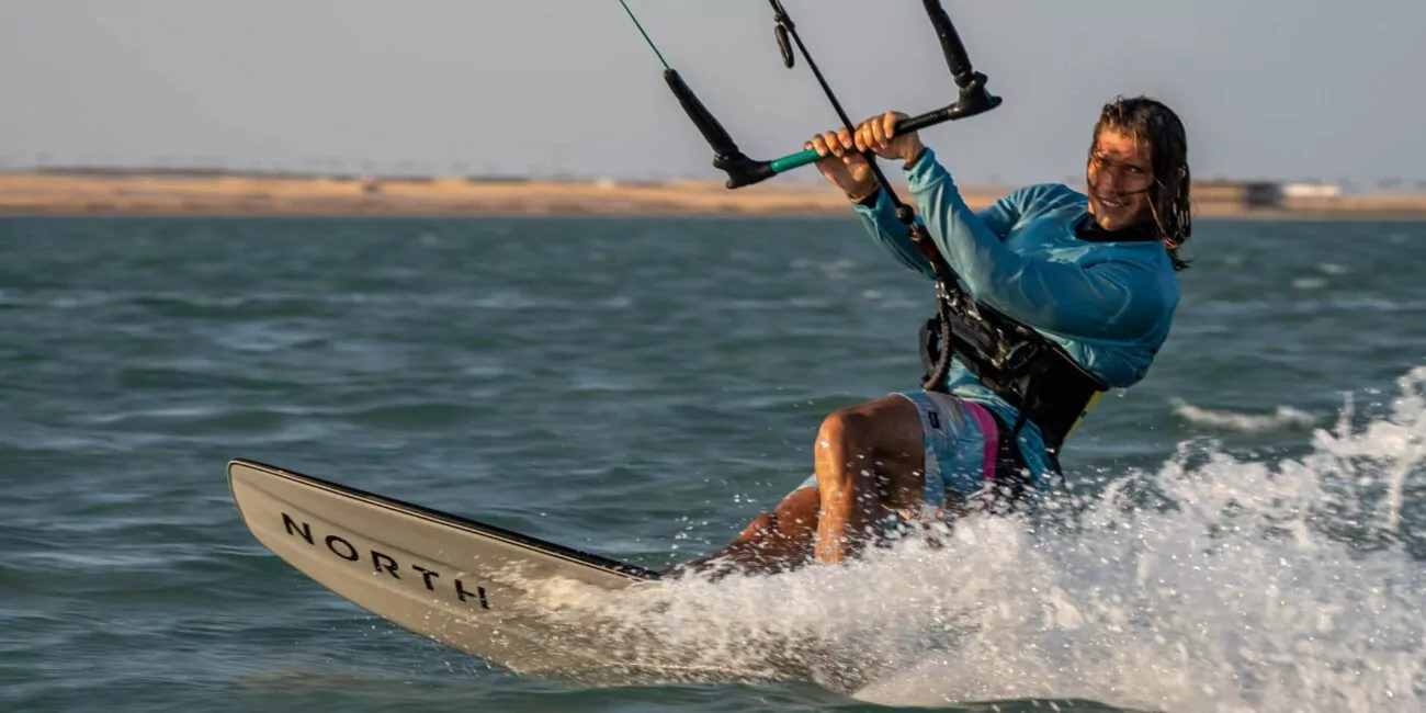 El Gouna Progress Camp instruktor Tadek podczas zajęć Strapless Clinic