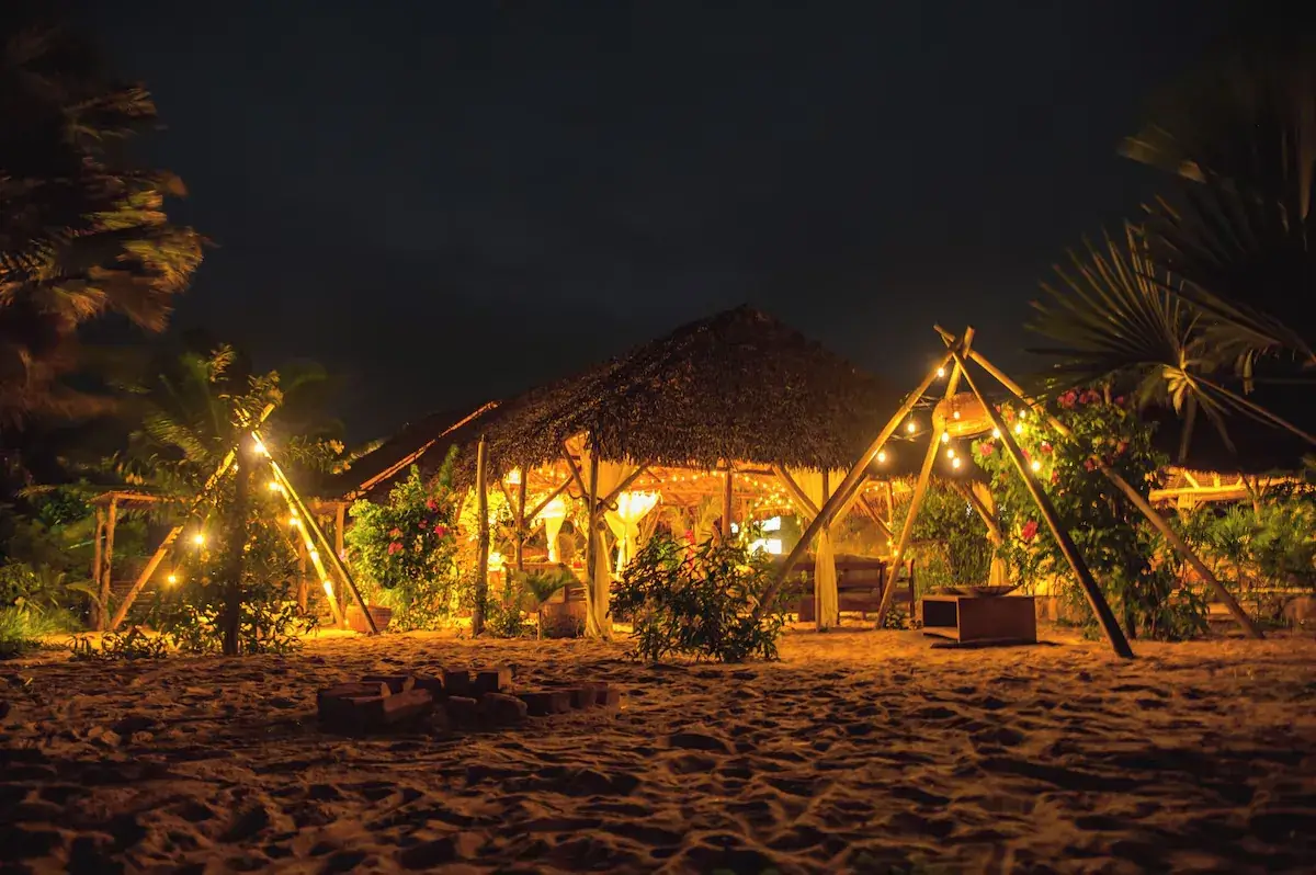 Tao Resort na Madagaskarze nocą