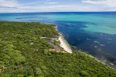 Wybrzeże przy Tao Resort na Madagaskarze widziane z lotu ptaka