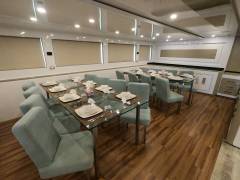 62b2c4bde5f0eae39a6fe2ea_Falcon-Restaurant-Table2_Small