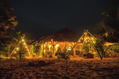 Tao Resort na Madagaskarze nocą